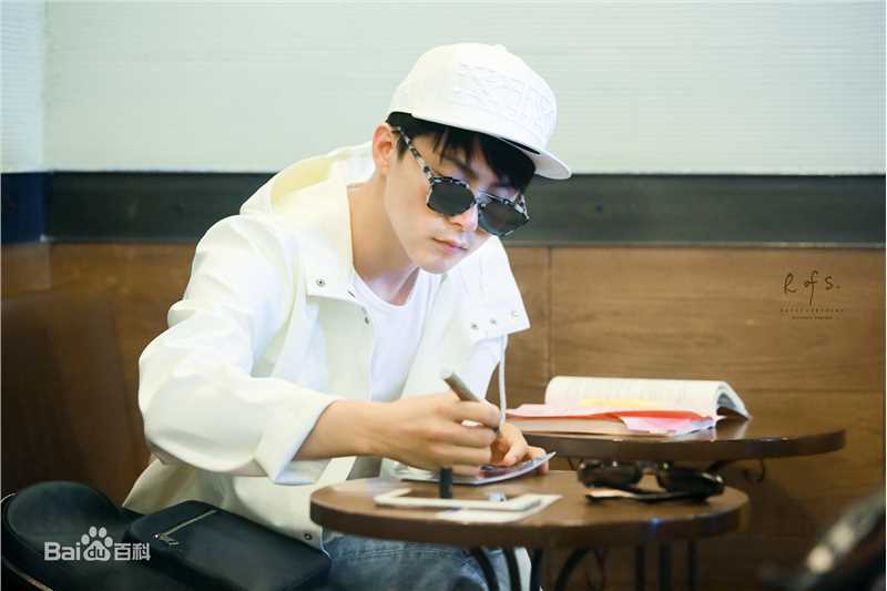 马天宇(Ray Ma)机场照1生活照