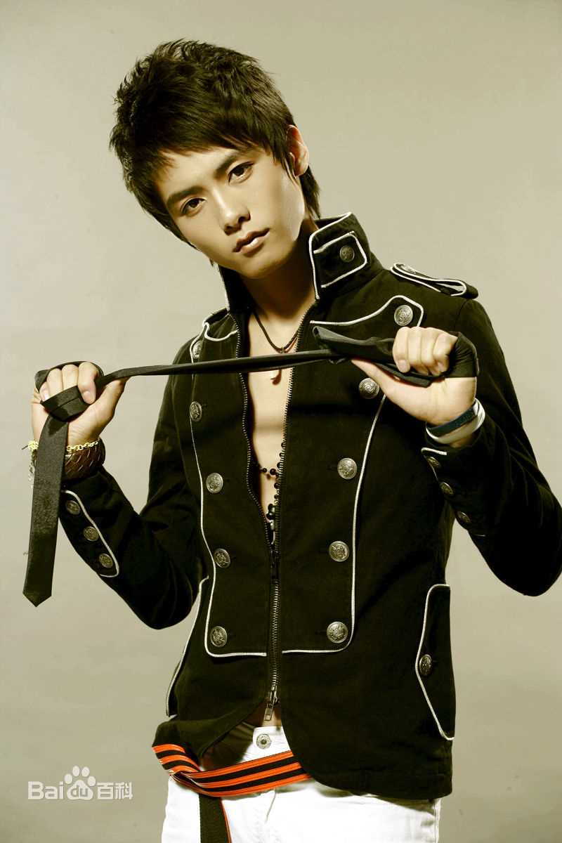 最新马天宇(Ray Ma)在专辑《宇光十色》中的壁纸