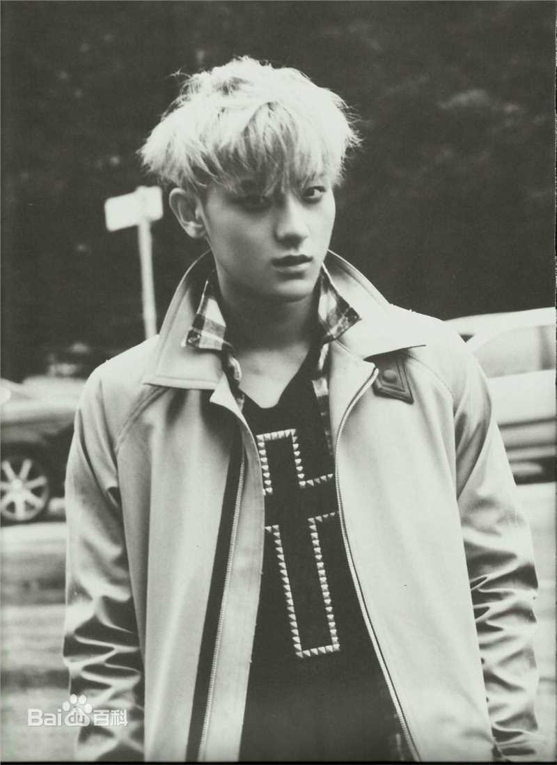 黄子韬(Z.TAO、 、タオ)官方图片前后照片