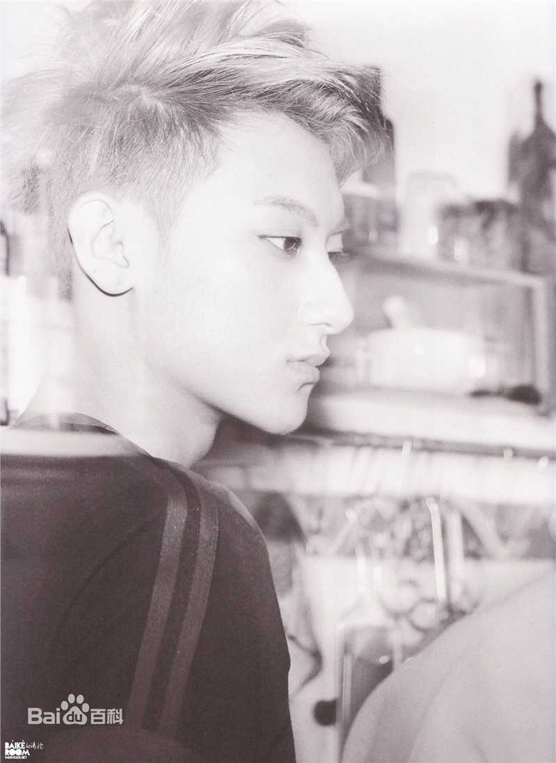 黄子韬(Z.TAO、 、タオ)官方图片前后照片