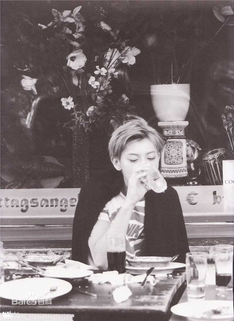 黄子韬(Z.TAO、 、タオ)官方图片前后照片