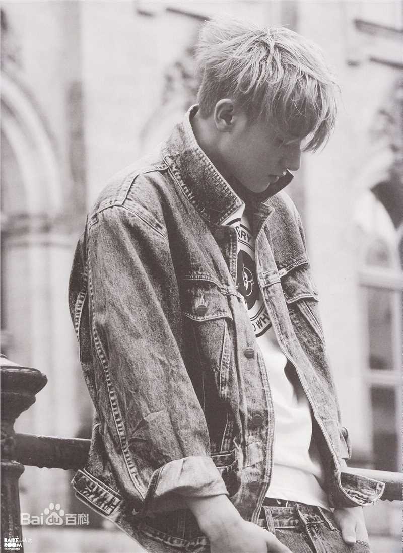 黄子韬(Z.TAO、 、タオ)官方图片前后照片