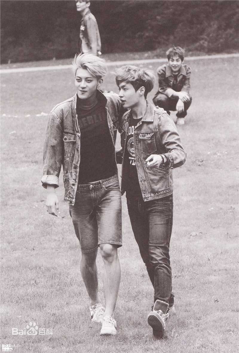 黄子韬(Z.TAO、 、タオ)官方图片前后照片