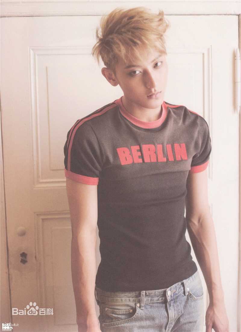 黄子韬(Z.TAO、 、タオ)官方图片前后照片