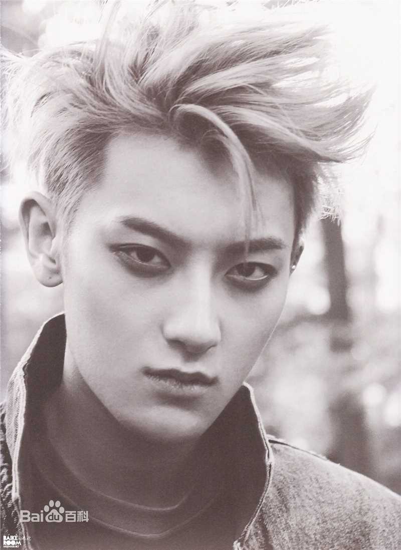 黄子韬(Z.TAO、 、タオ)官方图片前后照片