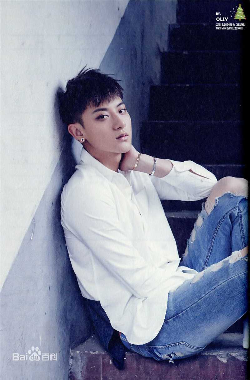 黄子韬(Z.TAO、 、タオ)官方图片前后照片