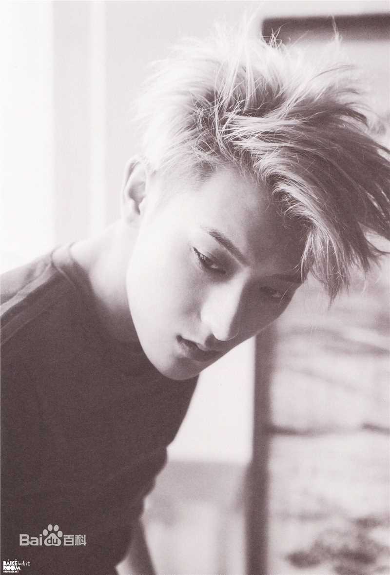 黄子韬(Z.TAO、 、タオ)官方图片前后照片