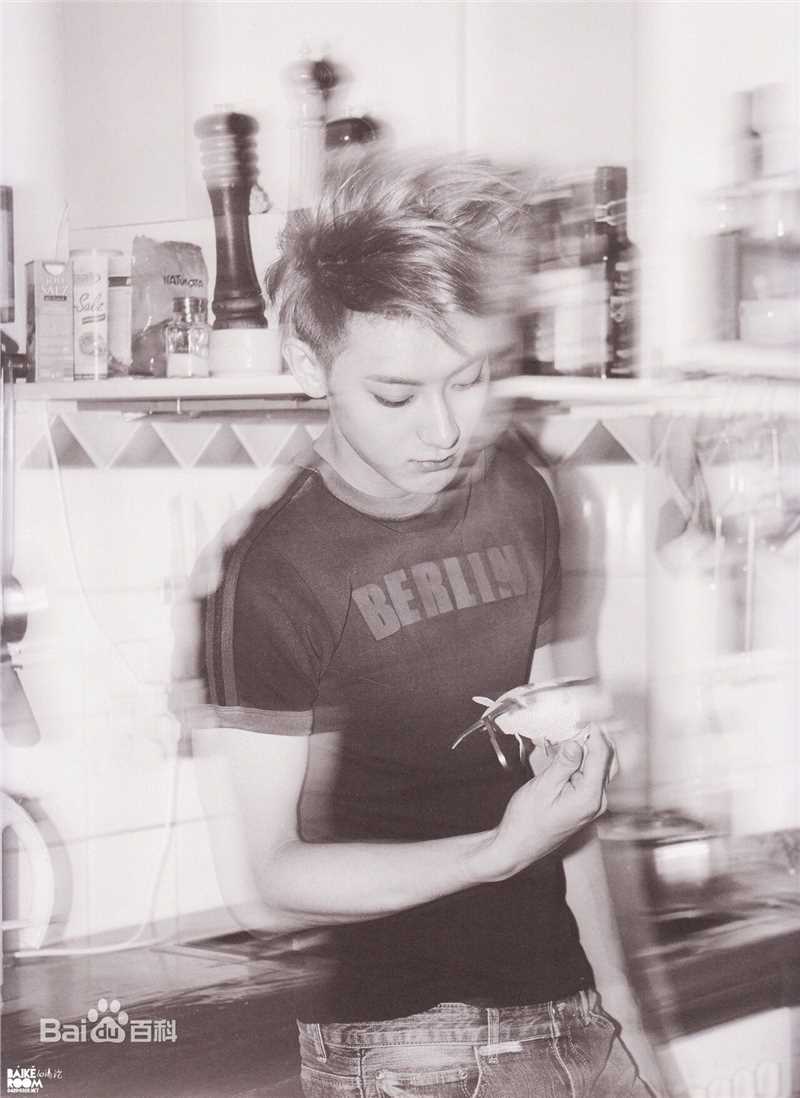 黄子韬(Z.TAO、 、タオ)官方图片前后照片