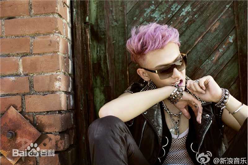 黄子韬(Z.TAO、 、タオ)官方图片前后照片