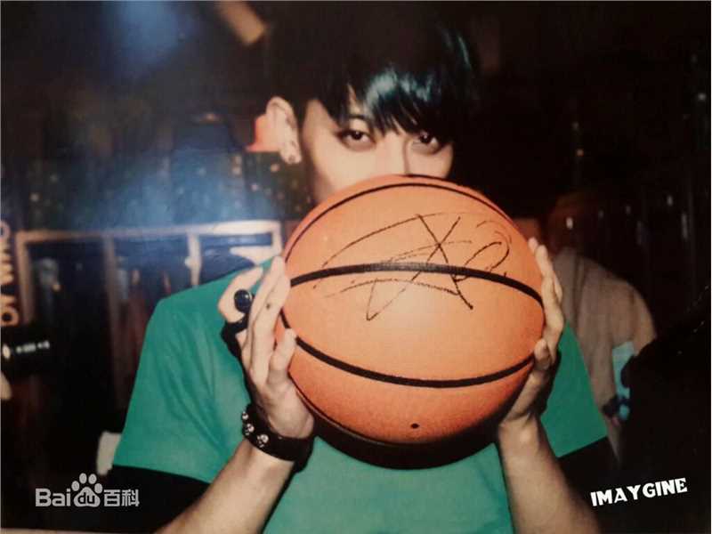 黄子韬(Z.TAO、 、タオ)杂志广告