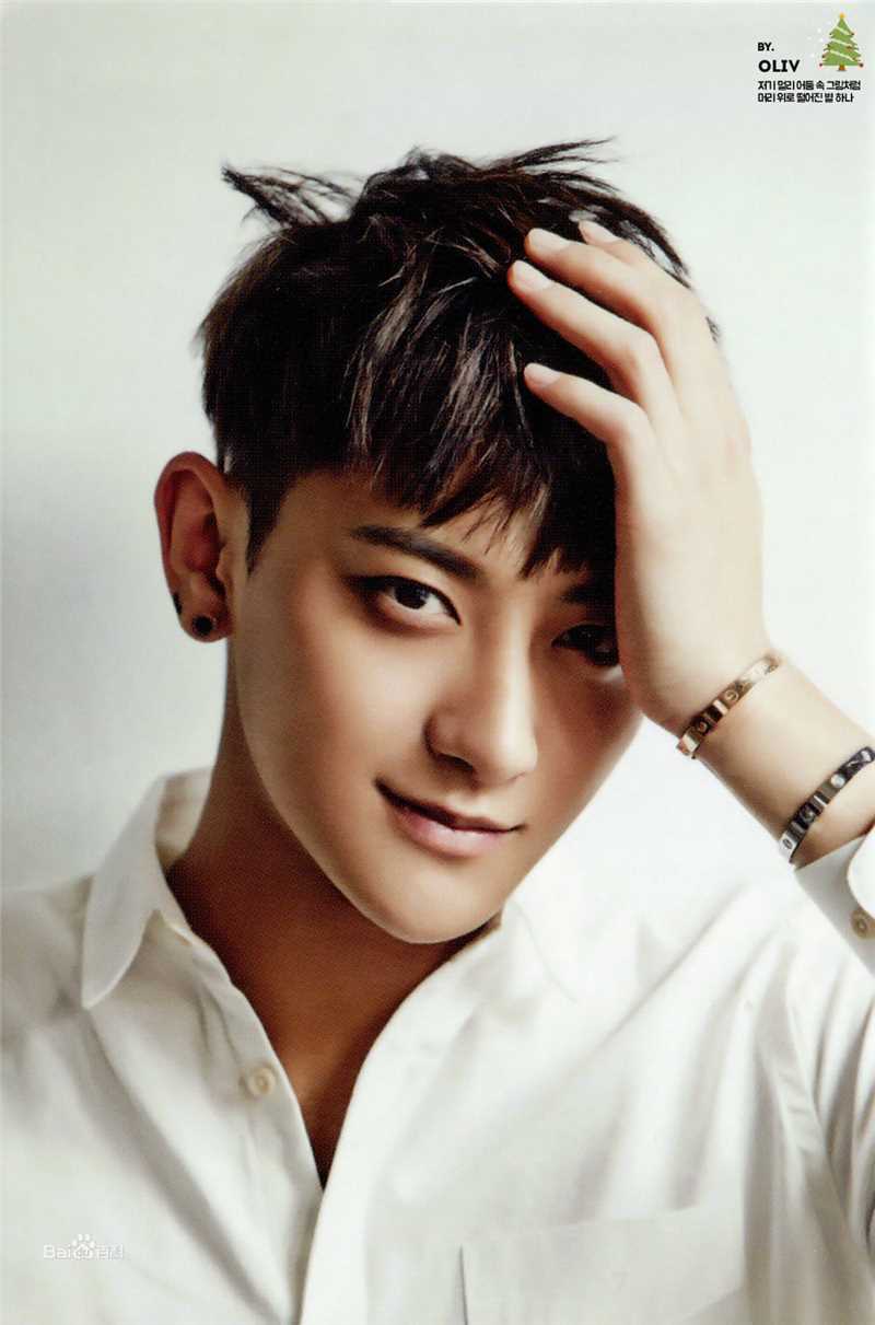 黄子韬(Z.TAO、 、タオ)杂志广告