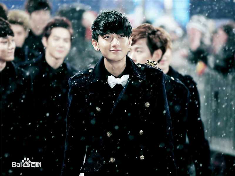 黄子韬(Z.TAO、 、タオ)舞台王者前后照片