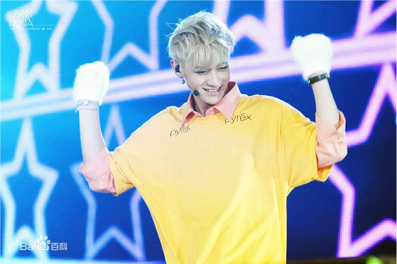 黄子韬(Z.TAO、 、タオ)舞台王者前后照片