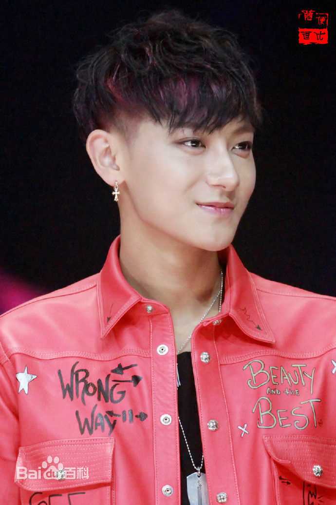 黄子韬(Z.TAO、 、タオ)舞台王者前后照片