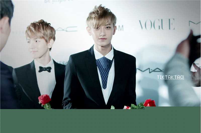 黄子韬(Z.TAO、 、タオ)舞台王者前后照片