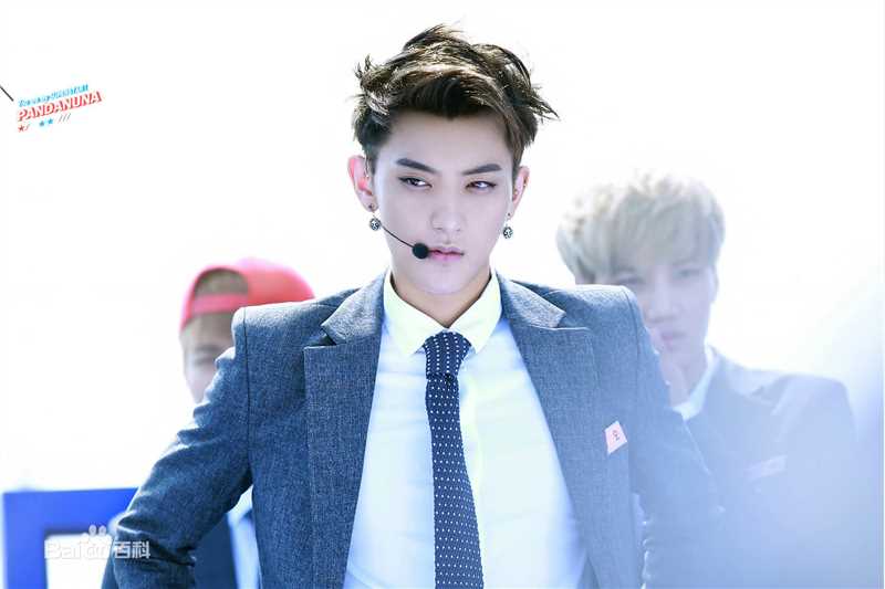 黄子韬(Z.TAO、 、タオ)舞台王者前后照片