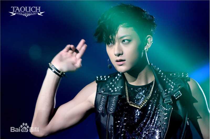 黄子韬(Z.TAO、 、タオ)舞台王者前后照片