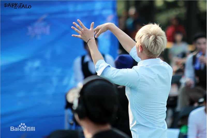 黄子韬(Z.TAO、 、タオ)十项全能性感图片图集