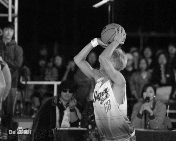 黄子韬(Z.TAO、 、タオ)十项全能性感图片图集