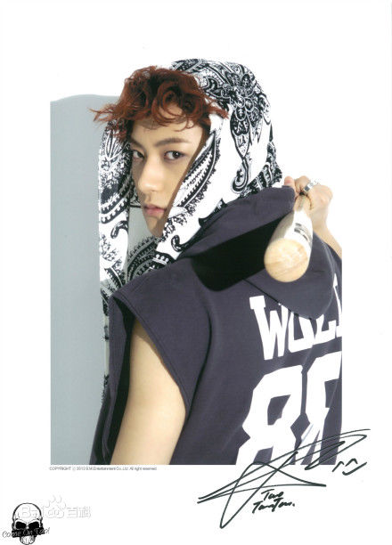 最新黄子韬(Z.TAO、 、タオ)在《XOXO》正规专辑中的壁纸