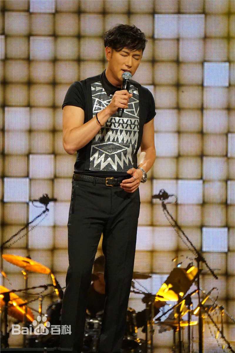 高清陈键锋(Sammul Chan)在《妈妈最爱的演唱会》2015.5.10中的图集