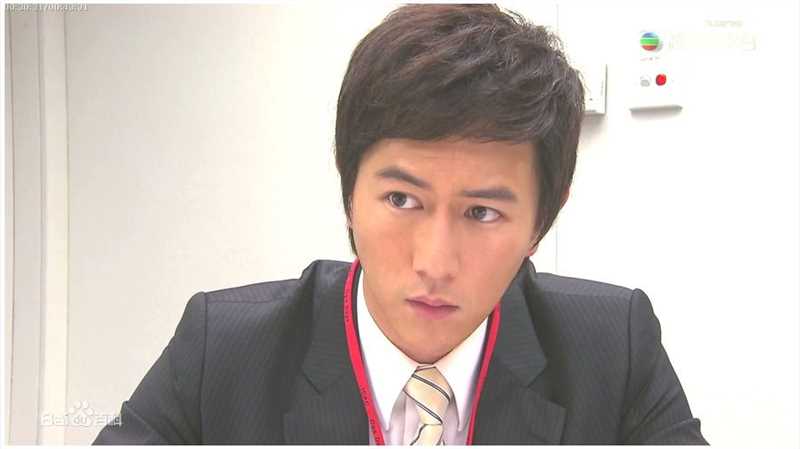 精选陈键锋(Sammul Chan)在2009《廉政行动2009之公私车》饰 许嘉明中的图册