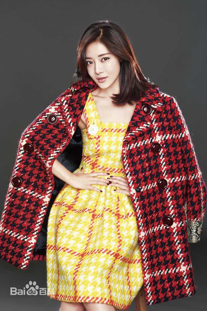 最全邓家佳(Deng Jiajia)在《青年周刊》中的相册