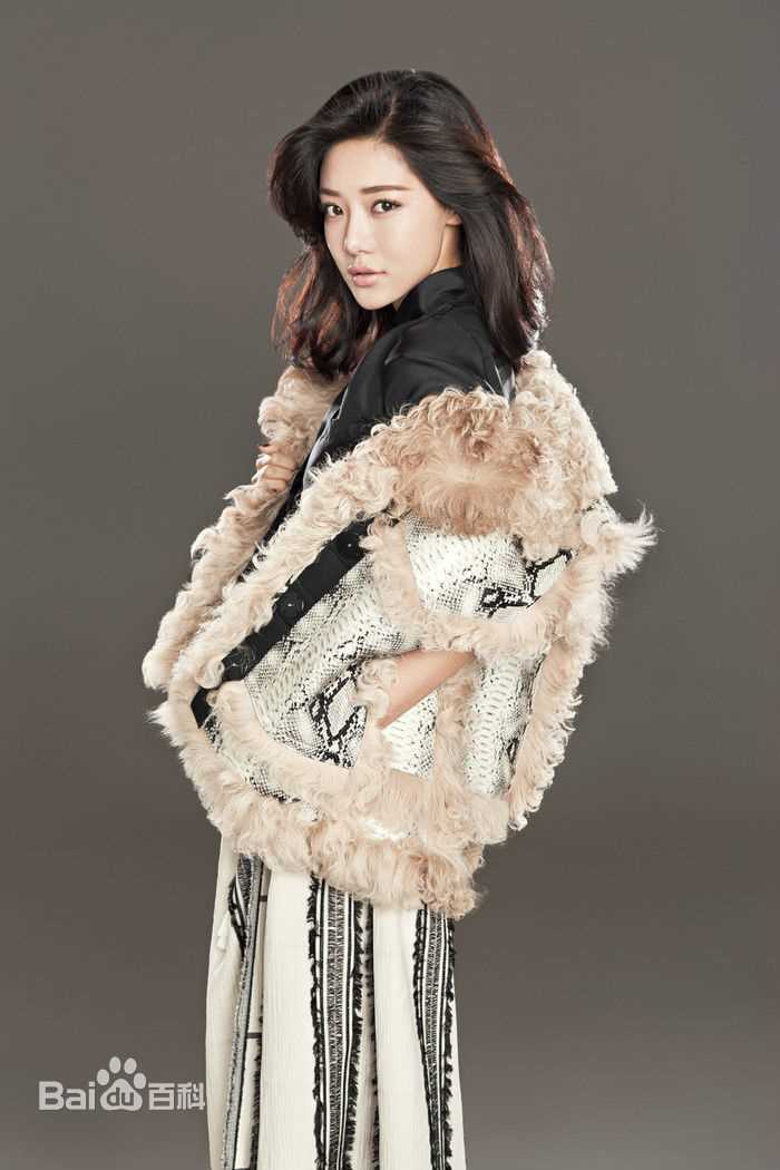 最全邓家佳(Deng Jiajia)在《青年周刊》中的相册