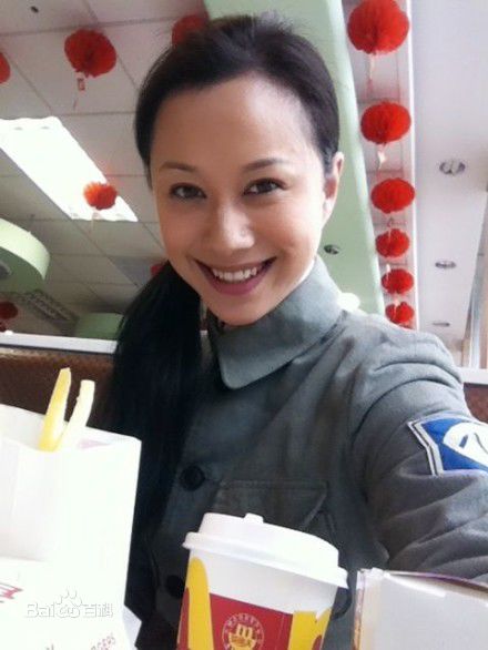 倪虹洁微博图片