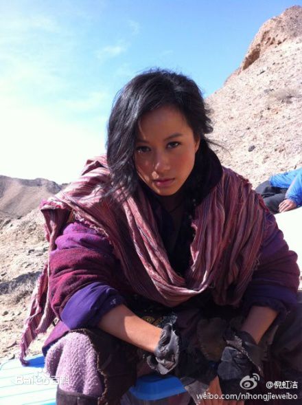 倪虹洁微博图片