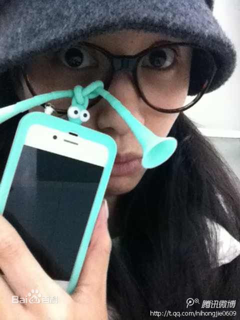 倪虹洁微博图片