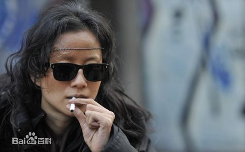 倪虹洁 电影《蓝色骨头》