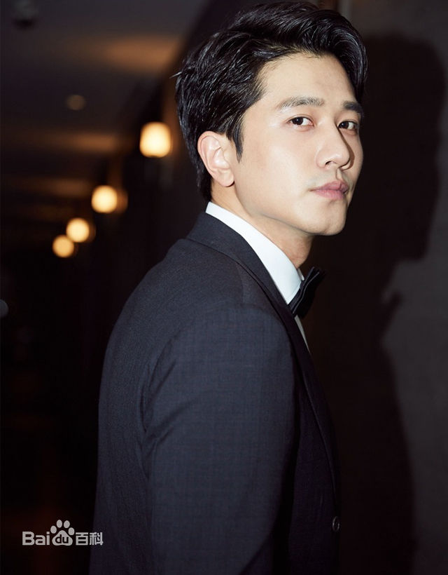 《彭冠英》封面图片