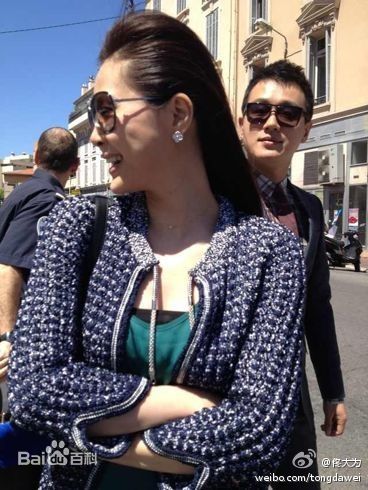 关悦(Guan Yue)佟大为夫妇合影性感图片图集