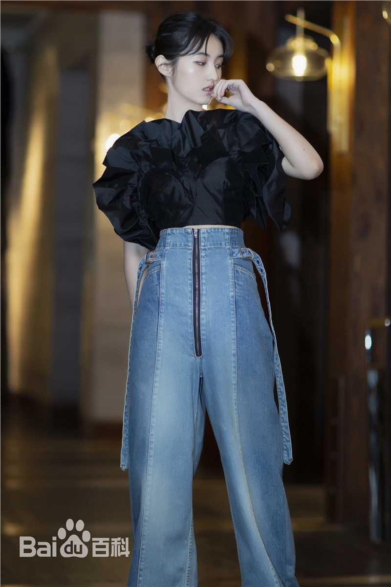 张子枫(Wendy Zhang)出席活动壁纸壁纸