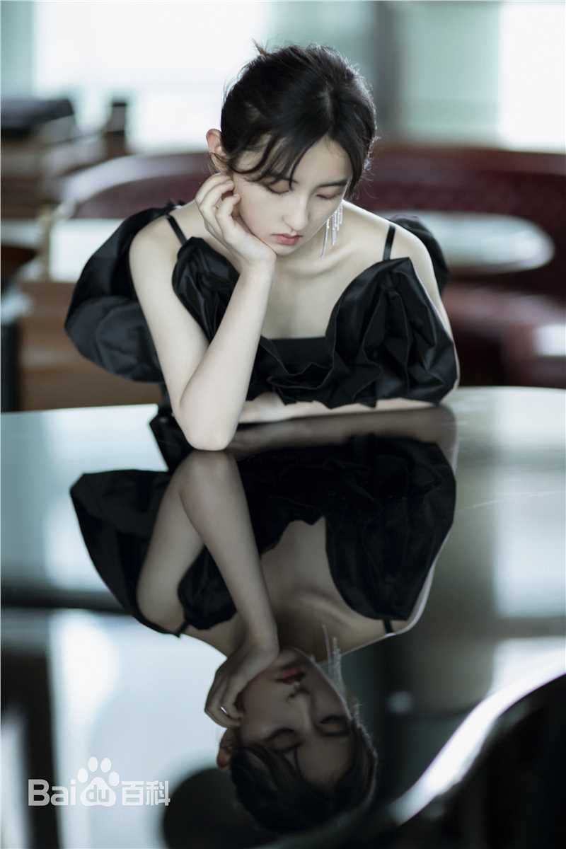 张子枫(Wendy Zhang)出席活动壁纸壁纸