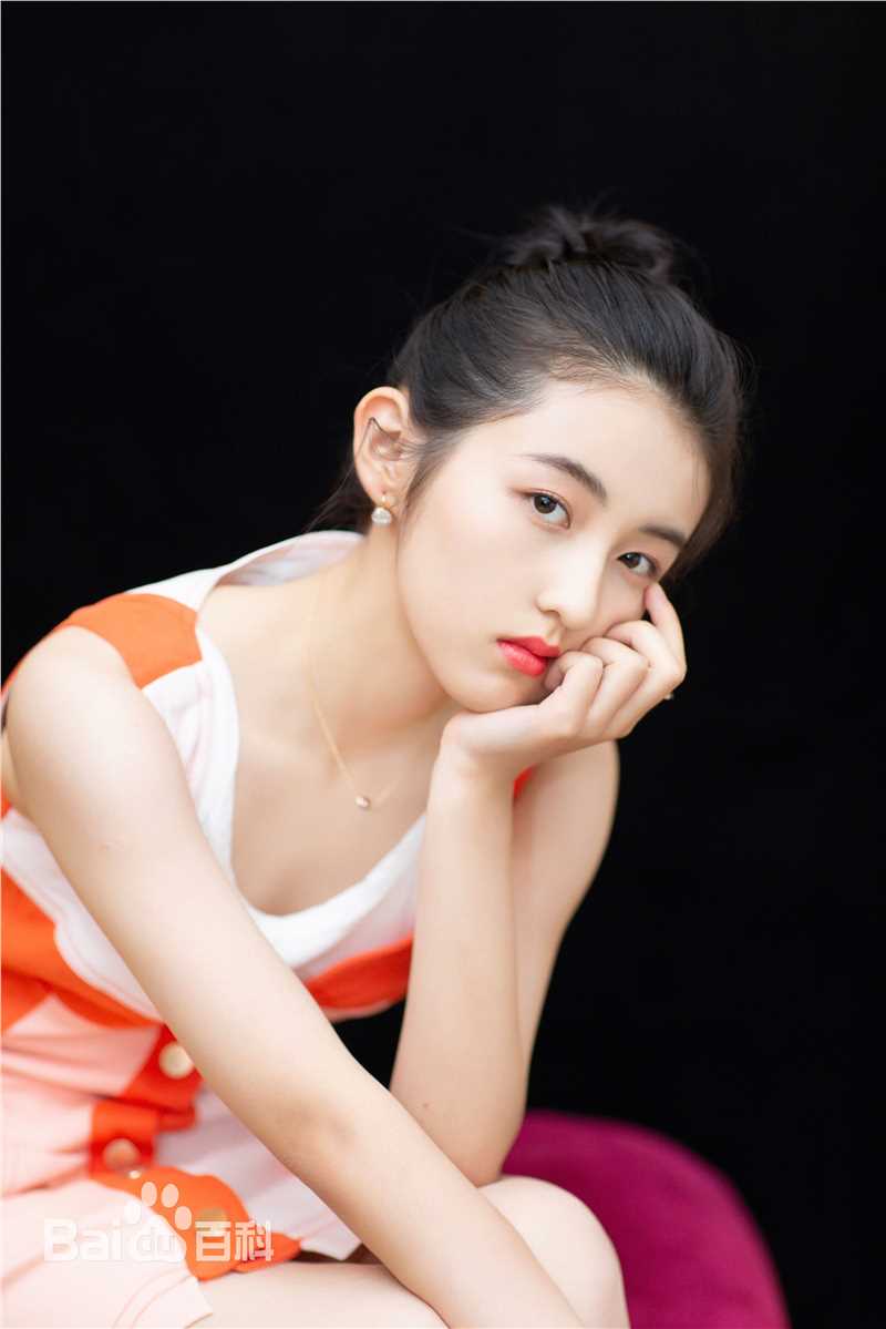 张子枫(Wendy Zhang)出席活动壁纸壁纸