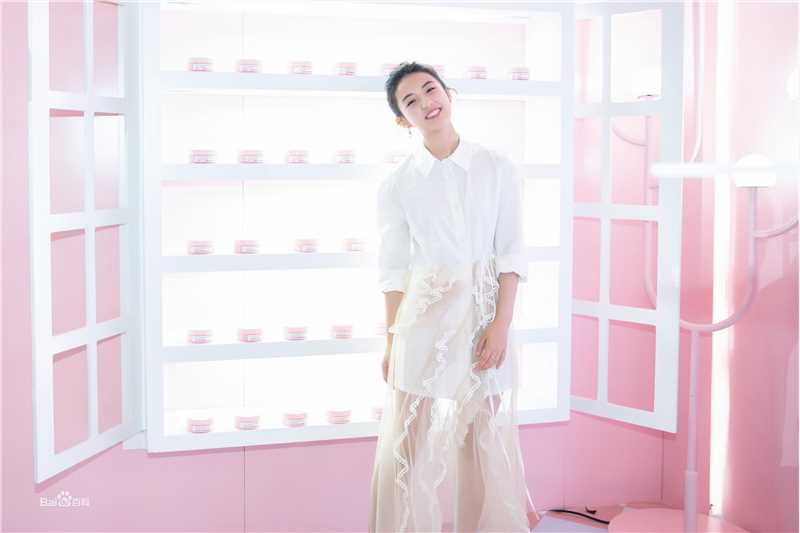 张子枫(Wendy Zhang)出席活动壁纸壁纸