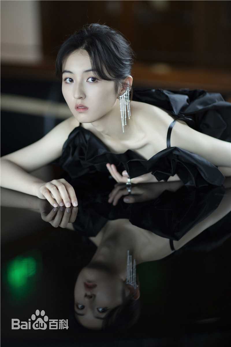 张子枫(Wendy Zhang)出席活动壁纸壁纸