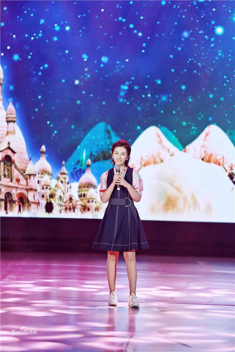 张子枫(Wendy Zhang)出席活动壁纸壁纸