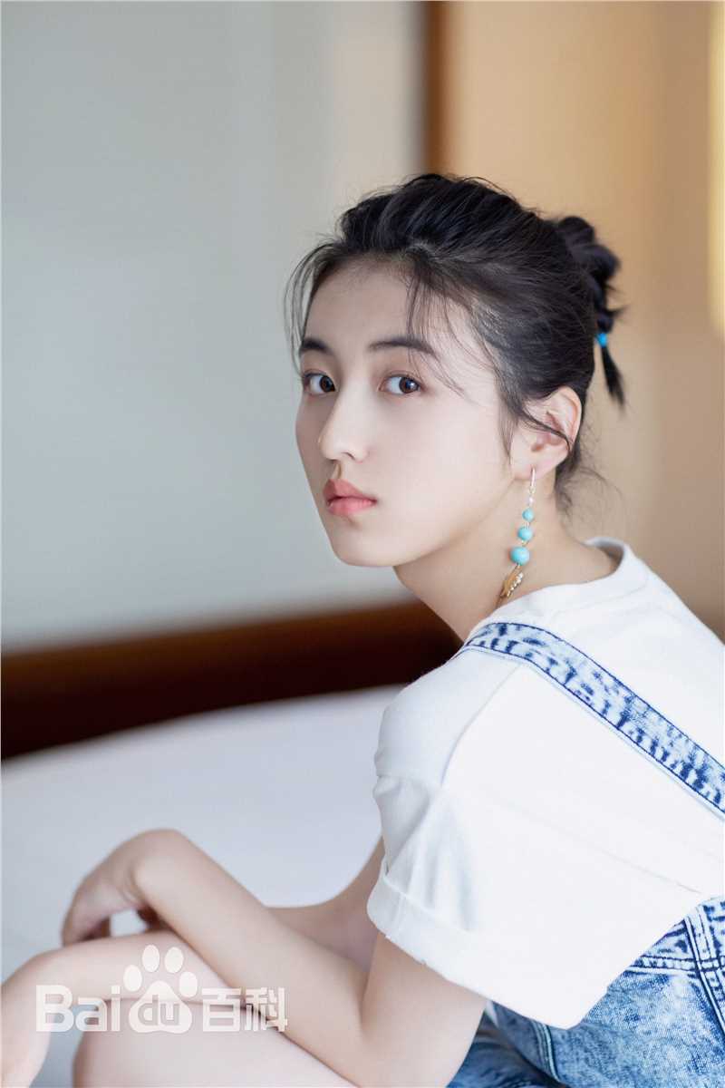 张子枫(Wendy Zhang)出席活动壁纸壁纸