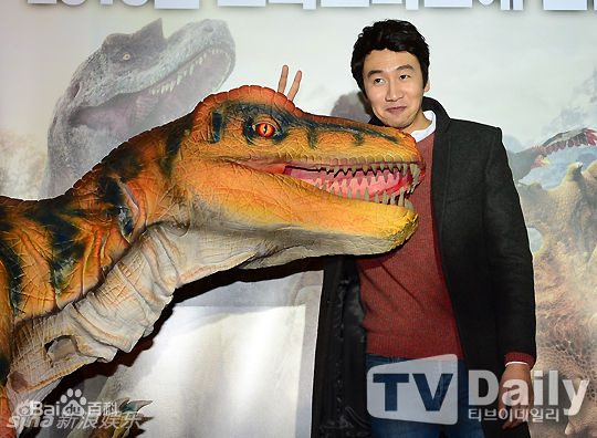 最全李光洙(Lee Kwang Soo,)在亮相《恐龙》试映会中的相册