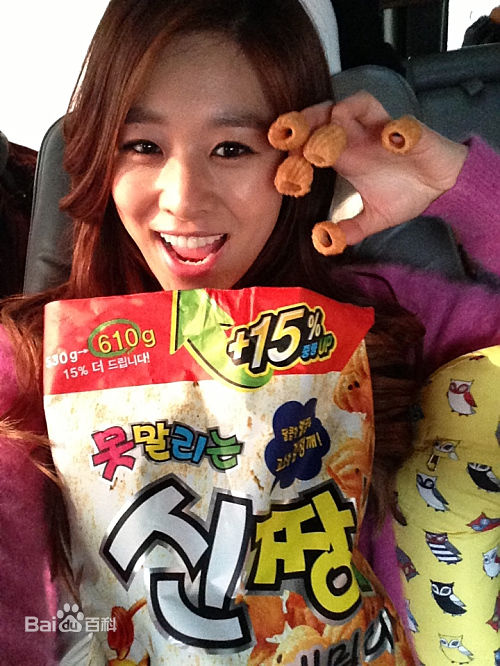 张申英(/Jang Shin yeong)生活照性感图片壁纸