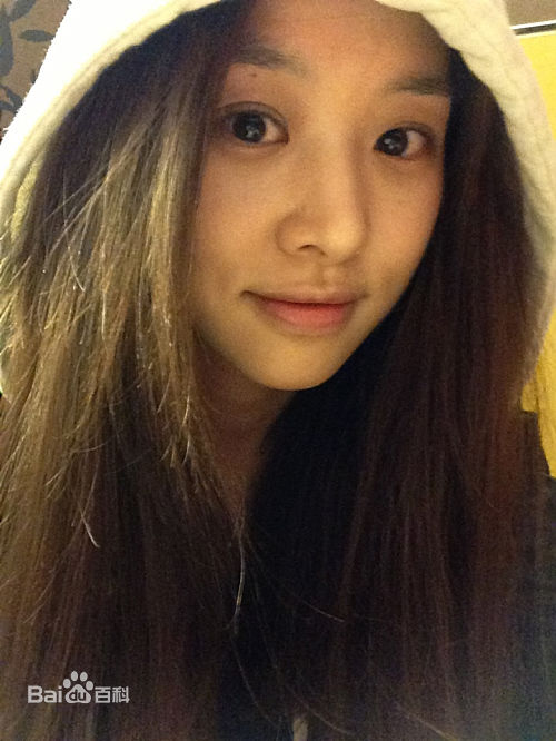 张申英(/Jang Shin yeong)生活照性感图片壁纸