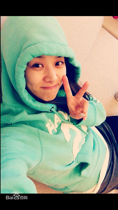 张申英(/Jang Shin yeong)生活照性感图片壁纸