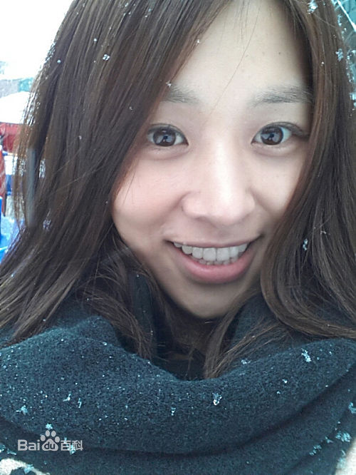 张申英(/Jang Shin yeong)生活照性感图片壁纸