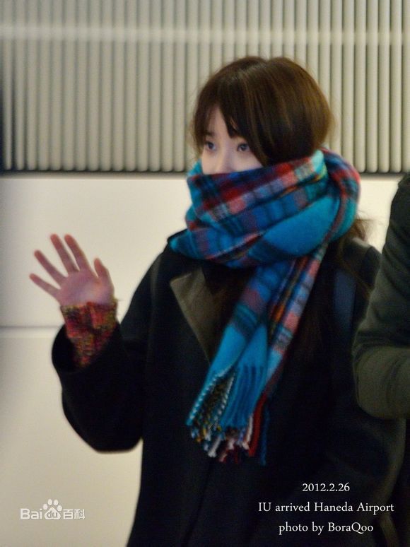 李知恩(IU(艺名)、 (韩文)、Lee Ji Eun(英文))IU素颜照相册