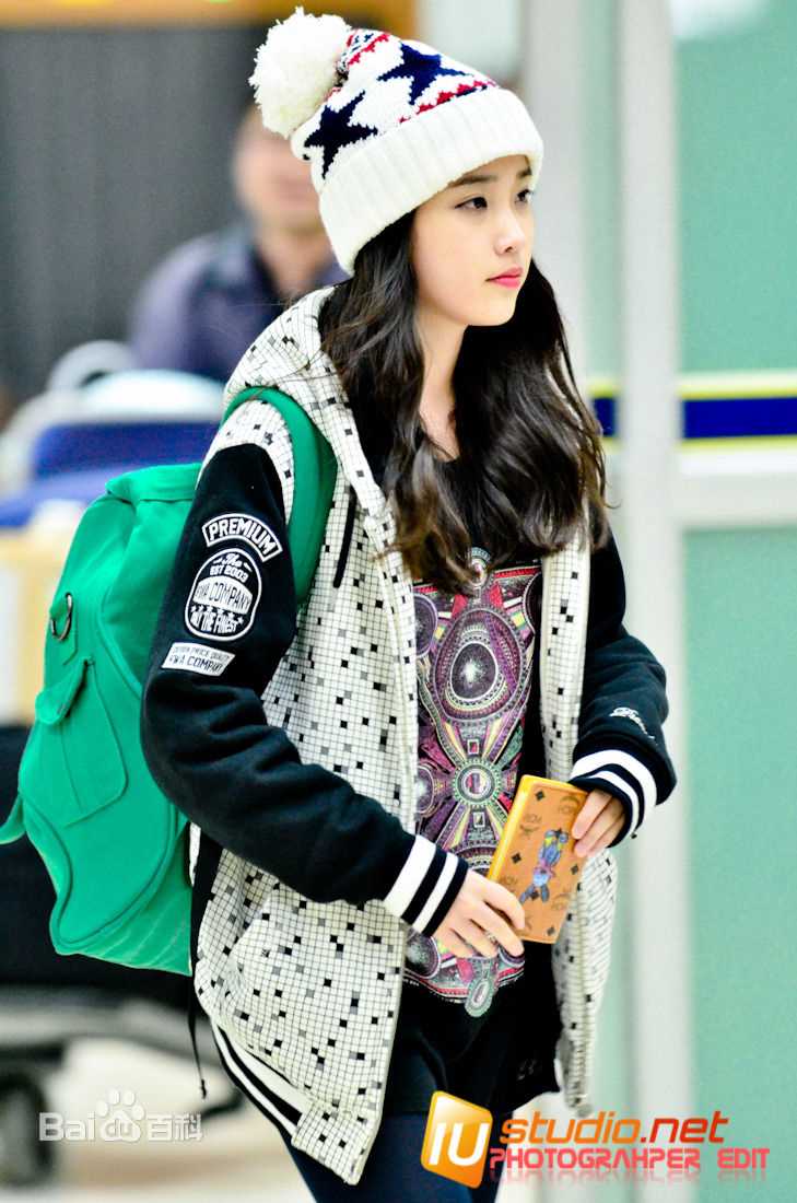 李知恩(IU(艺名)、 (韩文)、Lee Ji Eun(英文))IU素颜照相册