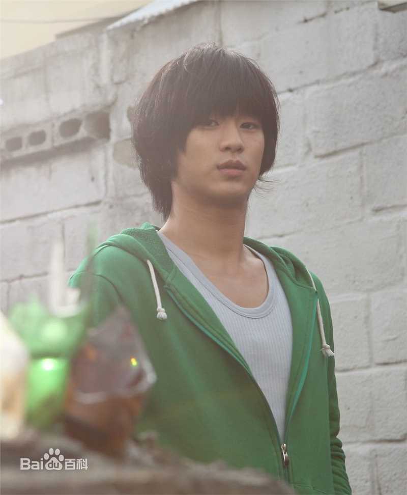 精选金秀贤(Kim Soo Hyun、キム スヒョン)在《伟大的隐藏者》(2013)中的图册