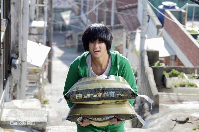 精选金秀贤(Kim Soo Hyun、キム スヒョン)在《伟大的隐藏者》(2013)中的图册